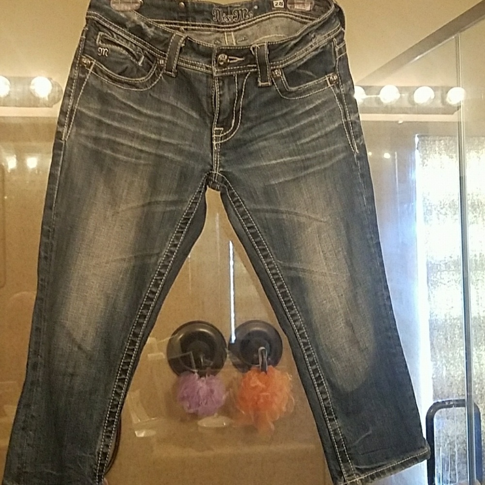 Miss Me capris size 28